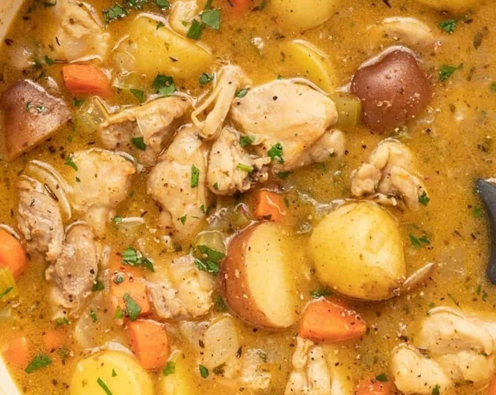 Delish Slow Cooker Fitness Chicken for Easy Healthy Dinners overview