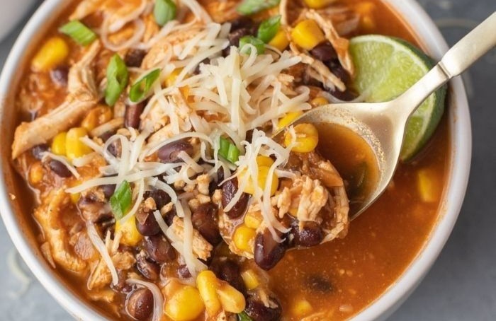 Effortless 6-Can Slow Cooker Chicken Taco Soup