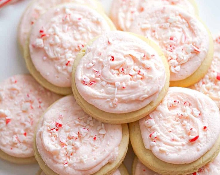Simple Festive Peppermint Sugar Cookies for Holidays